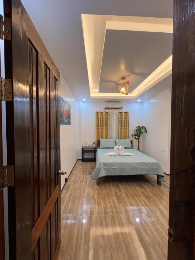 Rich-Vania Suites General Luna  Bagian luar foto