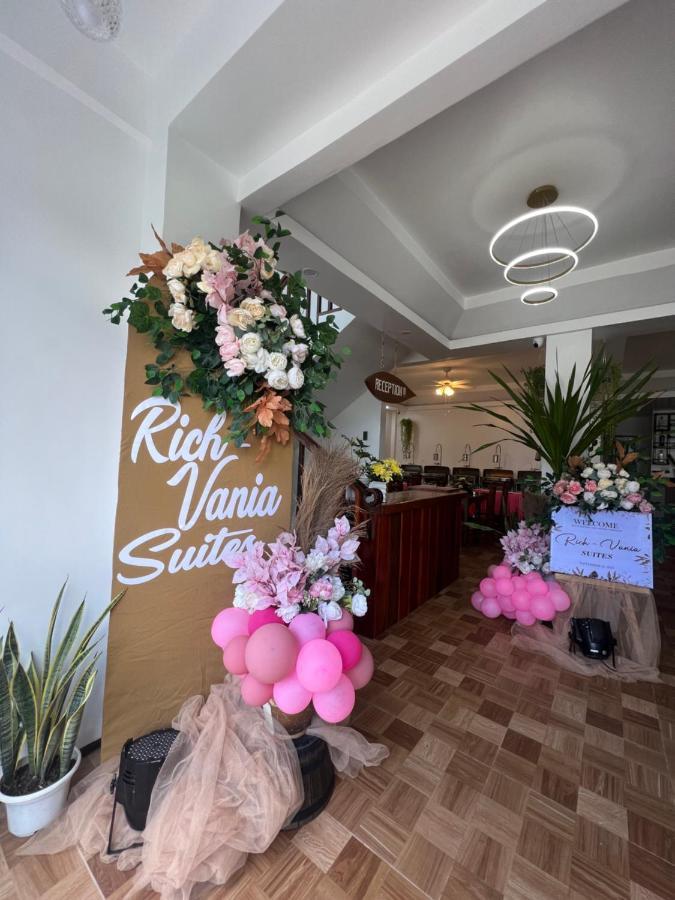 Rich-Vania Suites General Luna  Bagian luar foto