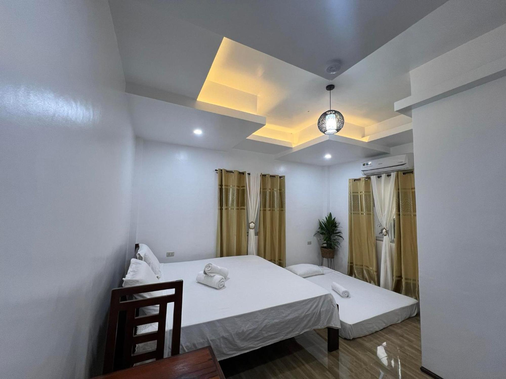 Rich-Vania Suites General Luna  Bagian luar foto